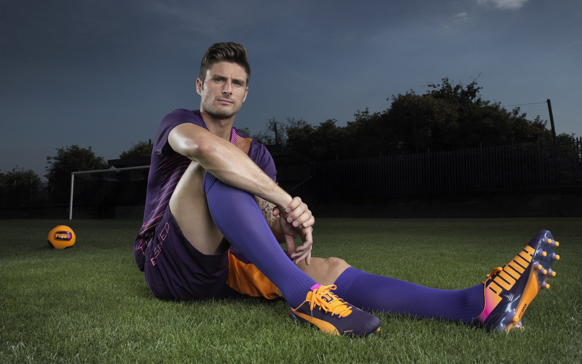 美洲杯创新的赛场环境设计,美洲杯奖杯设计